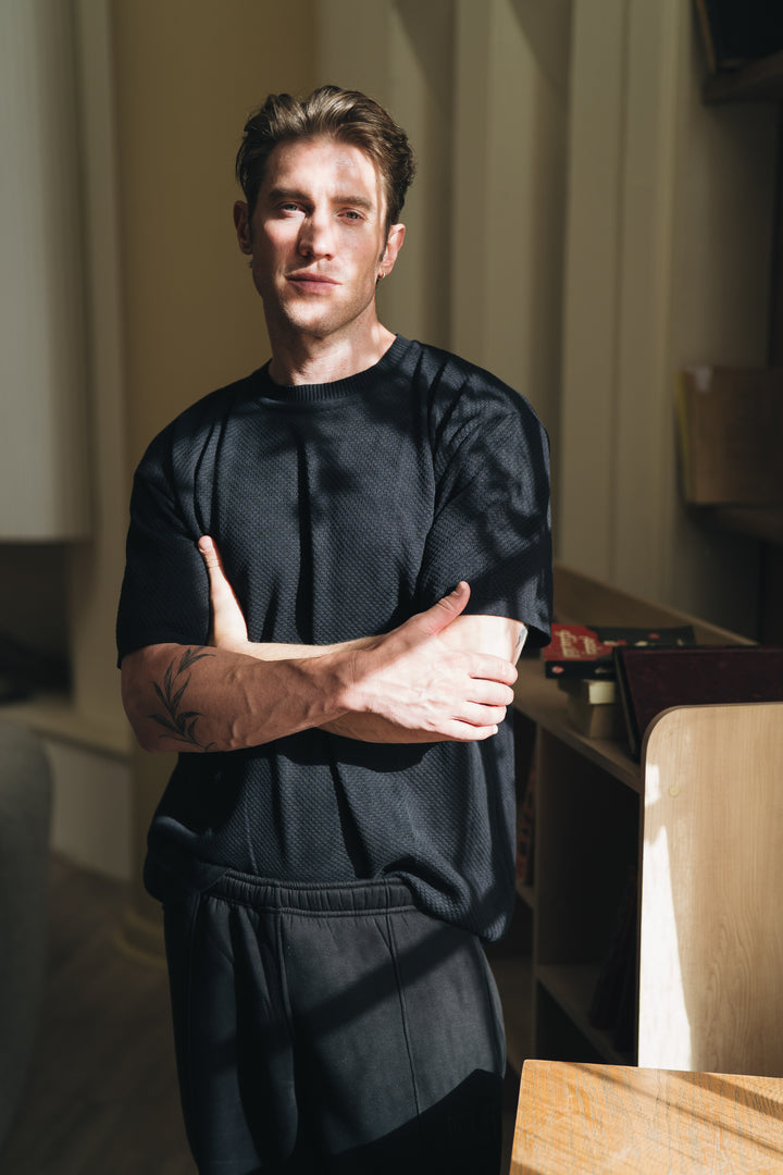 Black Knitted Round Tee